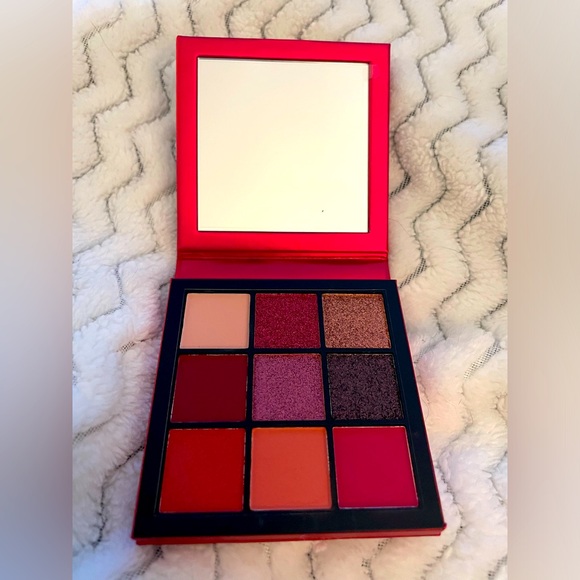 Huda Beauty - Ruby Obsessions - Picture 3 of 3